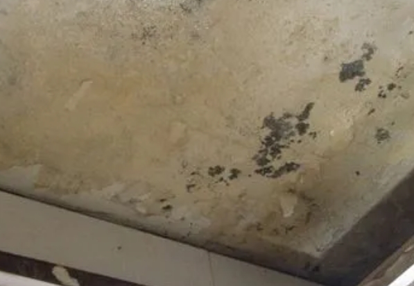 桑日阳台漏水维修公司分享下桑日卫生间渗水维修需要注意哪些问题。